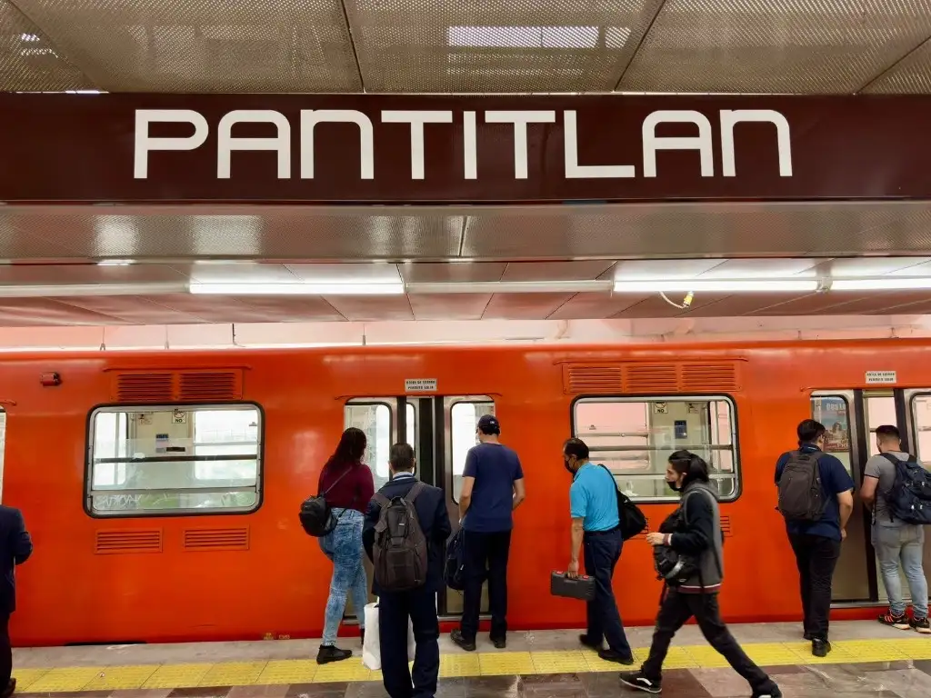 Hoy se reabrió el tramo de Pantitlán a Velódromo de la Línea 9 del Metro, el 10 de septiembre de 2024. Foto Roberto García Ortiz