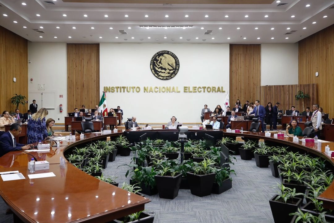Sala de sesiones del Consejo General del INE. Foto 
